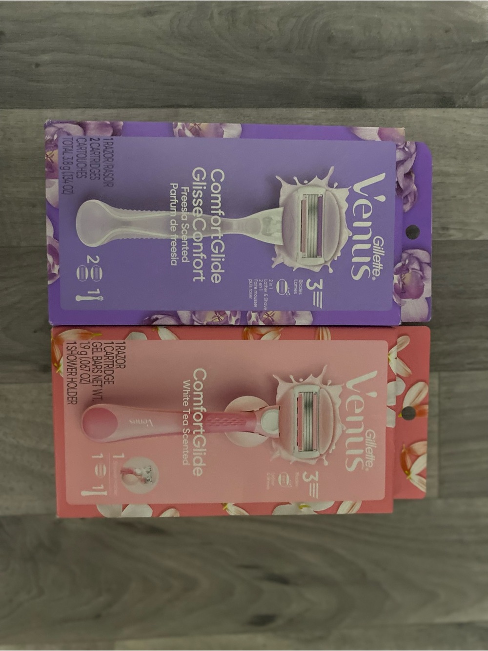 VENUS ComfortGlide Women's Razors - Purple and Pink